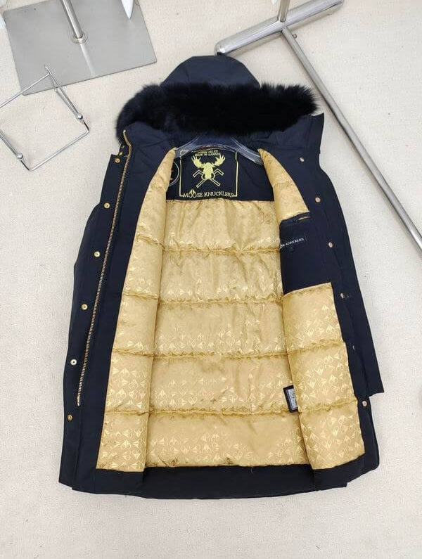 Les doudounes Moose Knuckles allient élégance et performance pour offrir une protection optimale contre le froid. Leur design sophistiqué.pas cher. Le moins cher.