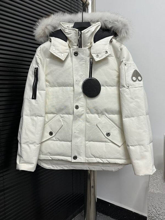 Les doudounes Moose Knuckles allient élégance et performance pour offrir une protection optimale contre le froid. Leur design sophistiqué.pas cher. Le moins cher.