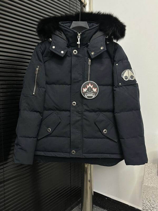 Les doudounes Moose Knuckles allient élégance et performance pour offrir une protection optimale contre le froid. Leur design sophistiqué.pas cher. Le moins cher.