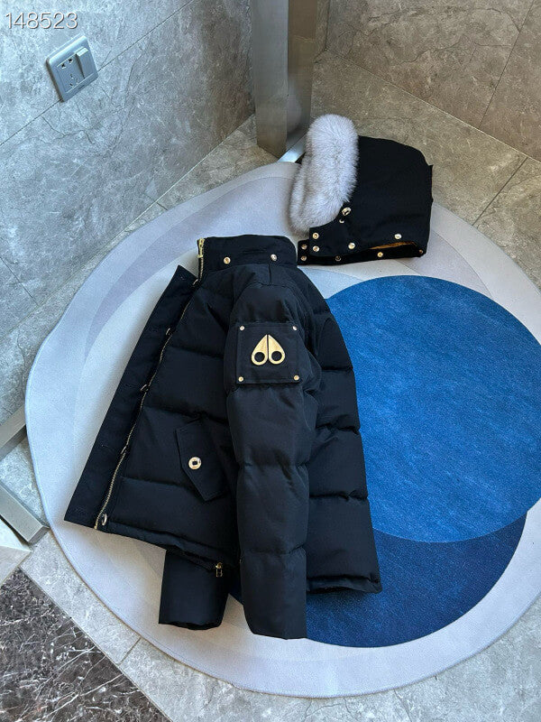 Les doudounes Moose Knuckles allient élégance et performance pour offrir une protection optimale contre le froid. Leur design sophistiqué.pas cher. Le moins cher.