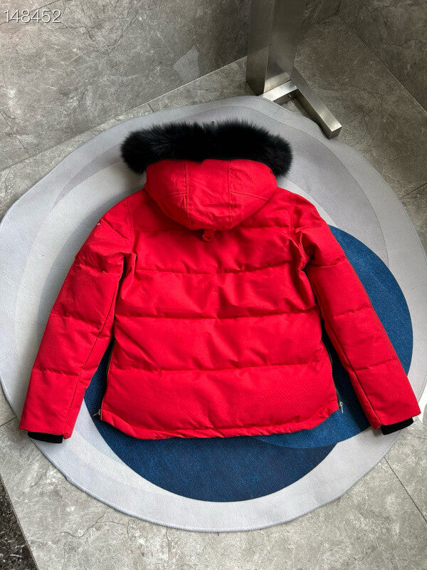 Les doudounes Moose Knuckles allient élégance et performance pour offrir une protection optimale contre le froid. Leur design sophistiqué.pas cher. Le moins cher.