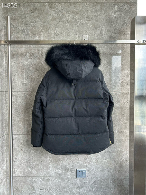 Les doudounes Moose Knuckles allient élégance et performance pour offrir une protection optimale contre le froid. Leur design sophistiqué.pas cher. Le moins cher.