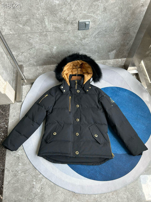 Les doudounes Moose Knuckles allient élégance et performance pour offrir une protection optimale contre le froid. Leur design sophistiqué.pas cher. Le moins cher.