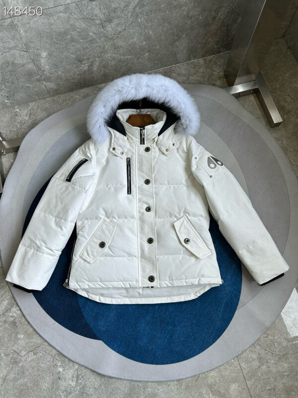 Les doudounes Moose Knuckles allient élégance et performance pour offrir une protection optimale contre le froid. Leur design sophistiqué.pas cher. Le moins cher.