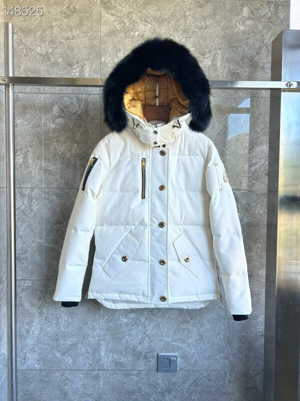Les doudounes Moose Knuckles allient élégance et performance pour offrir une protection optimale contre le froid. Leur design sophistiqué.pas cher. Le moins cher.