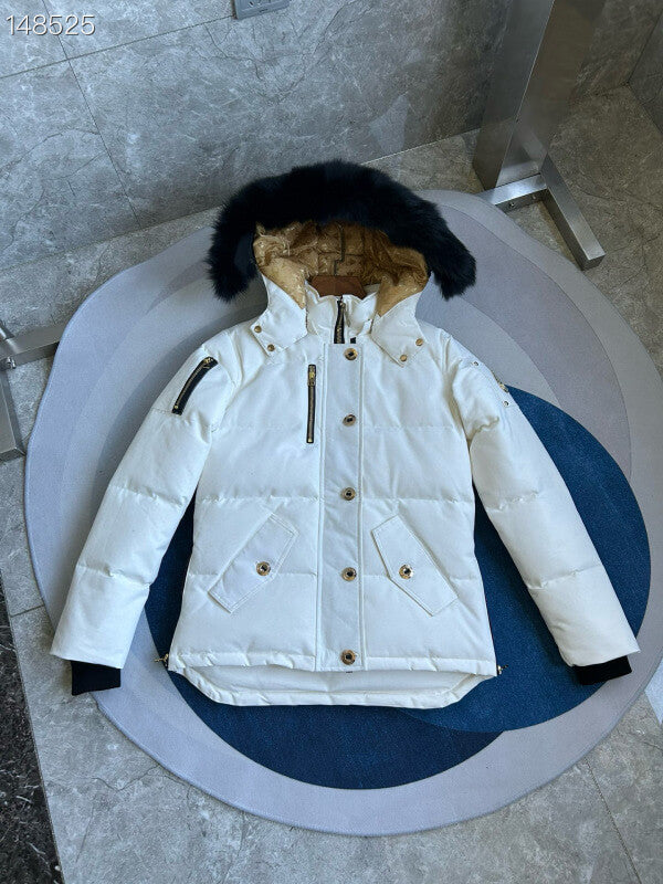 Les doudounes Moose Knuckles allient élégance et performance pour offrir une protection optimale contre le froid. Leur design sophistiqué.pas cher. Le moins cher.