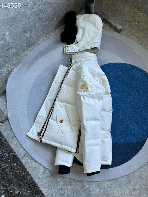 Les doudounes Moose Knuckles allient élégance et performance pour offrir une protection optimale contre le froid. Leur design sophistiqué.pas cher. Le moins cher.