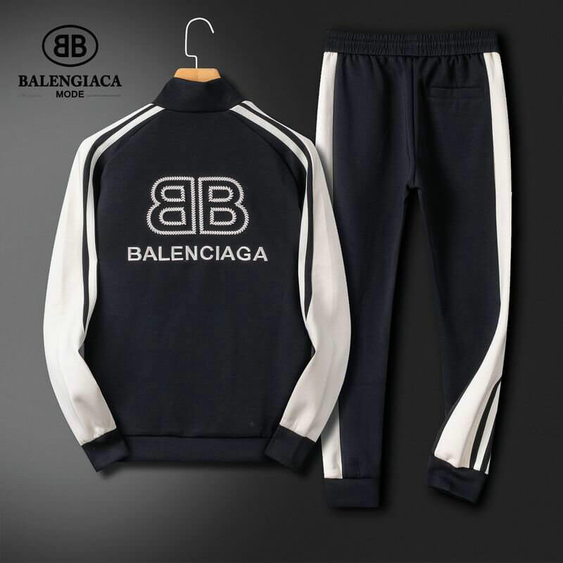 Les ensembles survêtement Balenciaga allient performance et style. Leur design avant-gardiste et leur qualité supérieure. Pas cher. Le moins cher.
