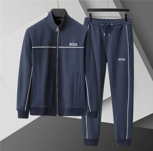Les ensembles survêtement Hugo Boss allient performance et style. Leur design sophistiqué et leur qualité supérieure.pas cher.le moins cher.