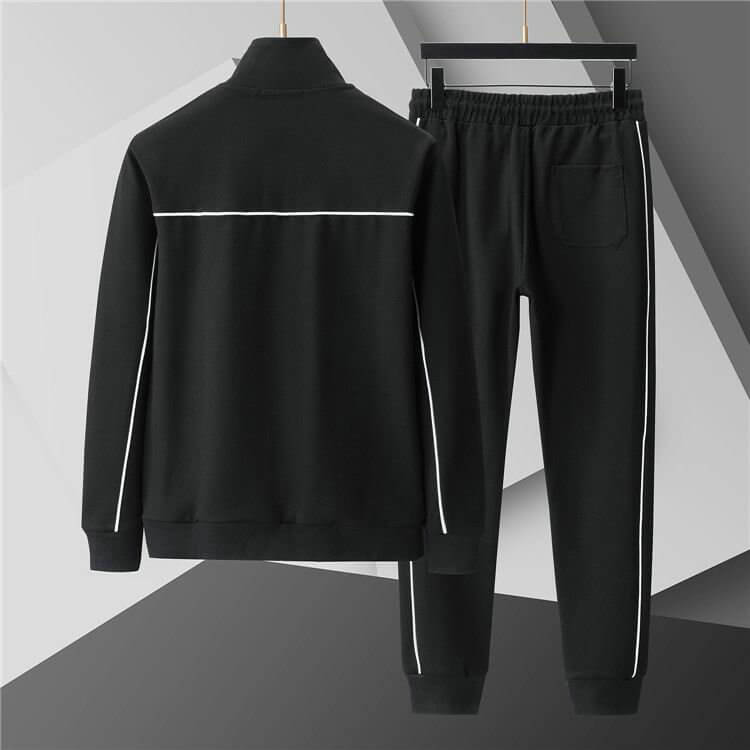 Les ensembles survêtement Hugo Boss allient performance et style. Leur design sophistiqué et leur qualité supérieure.pas cher.le moins cher.