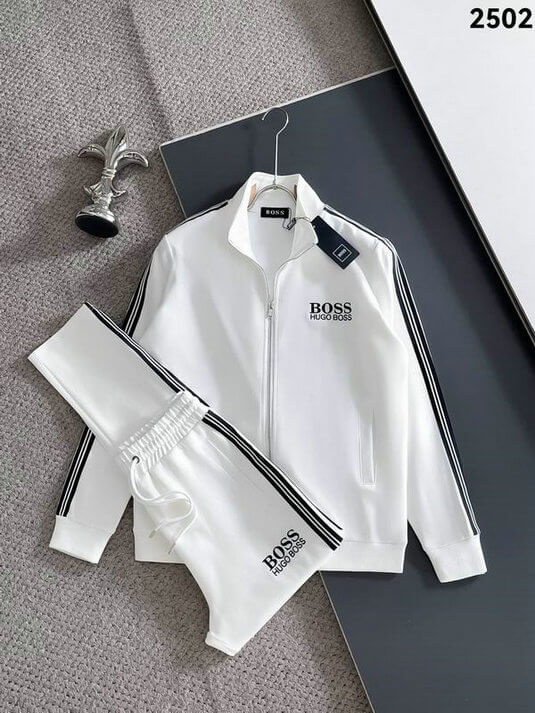 Les ensembles survêtement Hugo Boss allient performance et style. Leur design sophistiqué et leur qualité supérieure.pas cher.le moins cher.