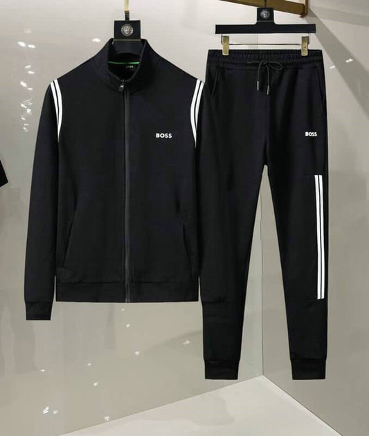 Les ensembles survêtement Hugo Boss allient performance et style. Leur design sophistiqué et leur qualité supérieure.pas cher.le moins cher.
