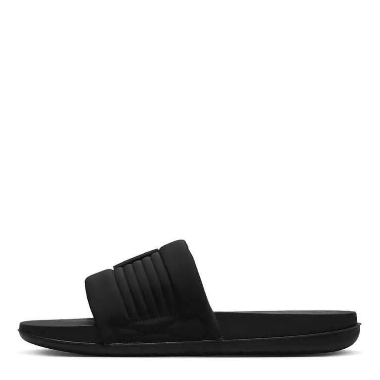 Les sandales claquettes nike sont un incontournable pour ceux qui recherchent un mélange parfait entre confort et style décontracté.