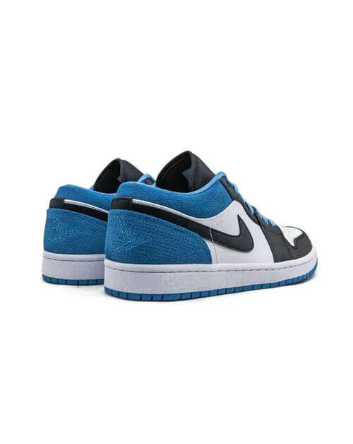 Les baskets Air Jordan 1 offrent un style iconique et une performance légendaire.

De plus, leur design emblématique et leur utilisation.