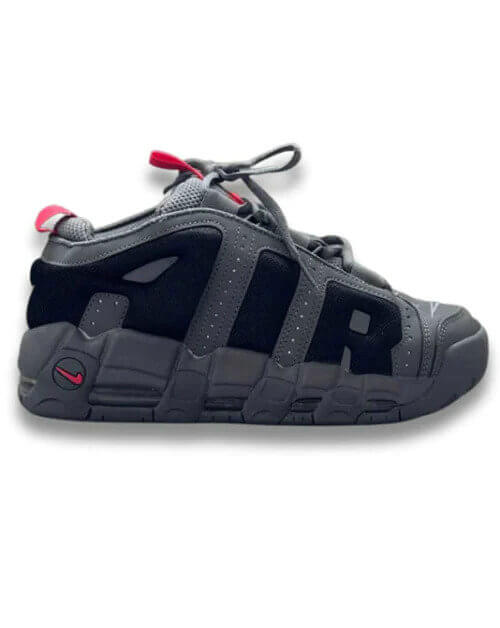 Les baskets Nike Air Uptempo combinent style audacieux et innovation. Leur design emblématique et leurs lettres surdimensionnées . Pas cher. Le moins cher.