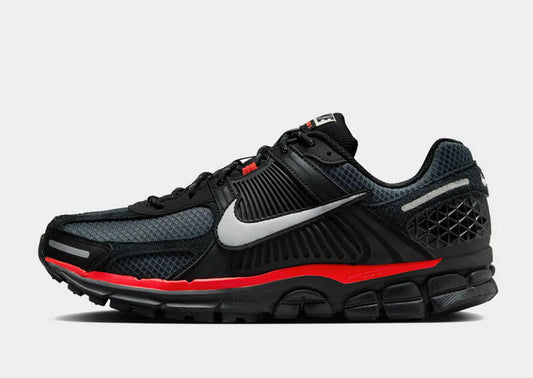 Découvrez le confort exceptionnel des Baskets Nike Zoom Vomero 5, alliant légèreté et innovation. Parfaites pour les sportifs et les passionnés !