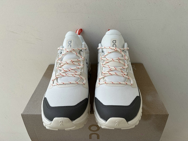 Découvrez les baskets On Cloud, alliant confort et technologie CloudTec®. Parfaites pour courir ou pour le quotidien. Essayez-les maintenant !
