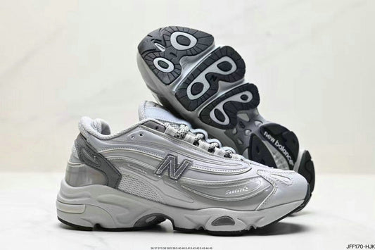 Les baskets New Balance allient style et confort. Leur design classique et leurs matériaux de haute qualité en font un choix idéal pour les amateurs de sneakers.pas cher. Le moins cher.
