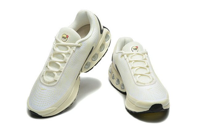 Les baskets Nike Air Max Drift allient un style innovant et un confort exceptionnel. design avant-gardiste.pas cher. Le moins cher.