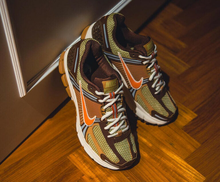 Les baskets Nike Zoom Vomero 5 Wheat Grass Femme sont l'expression ultime de la performance et du style dans la gamme de running de Nike.