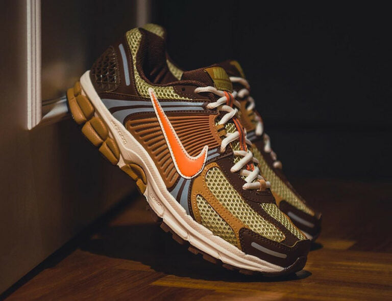 Les baskets Nike Zoom Vomero 5 Wheat Grass Femme sont l'expression ultime de la performance et du style dans la gamme de running de Nike.