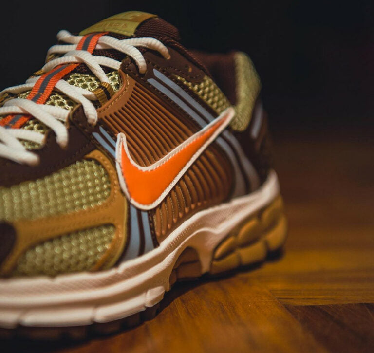 Les baskets Nike Zoom Vomero 5 Wheat Grass Femme sont l'expression ultime de la performance et du style dans la gamme de running de Nike.