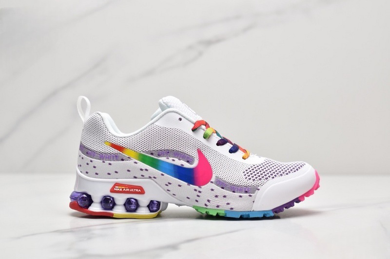 Les baskets Nike Shox Reax Run Air 2021 Femme marquent une évolution audacieuse dans la ligne Shox, avec un design à la fois moderne et fonctionnel.