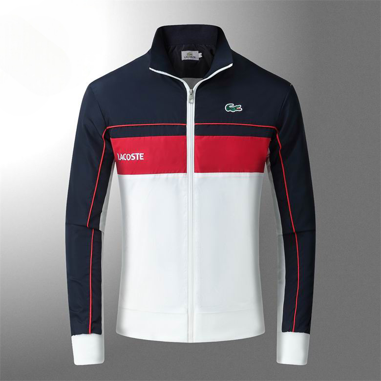 Les vestes Lacoste allient élégance et sportivité. Leur design épuré et leurs matériaux de qualité en font un choix incontournable.pas cher. Le moins cher.