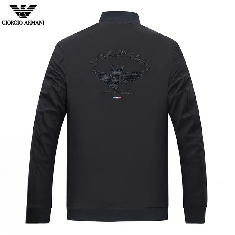 Les vestes Armani allient élégance et modernité. Leur design sophistiqué et leurs matériaux haut de gamme en font un choix incontournable.pas cher. Le moins cher.