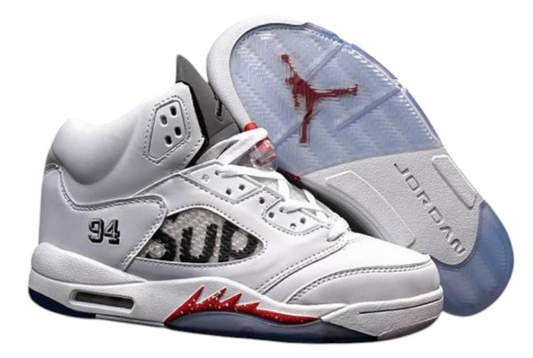 Les baskets Air Jordan 4 offrent un style iconique et une performance remarquable.
De plus,leur design distinctif et l'utilisation. Pas cher, sneakers verte