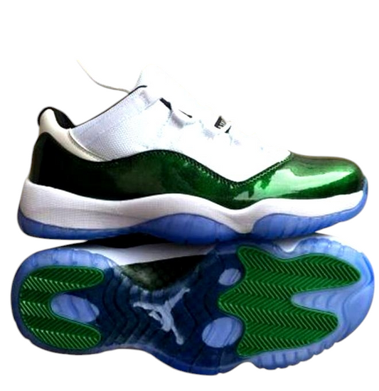 Les baskets Air Jordan 11 offrent un style iconique et une performance remarquable.

De plus,leur design distinctif et l'utilisation. Pas cher, sneakers 