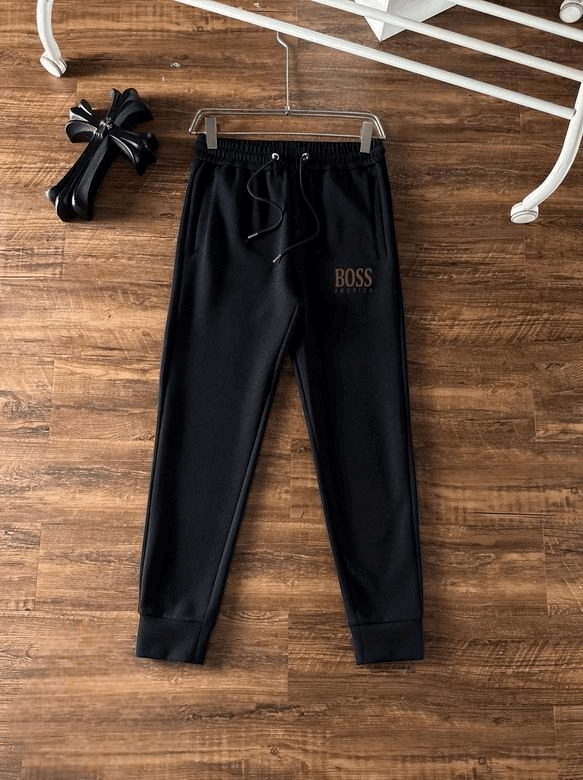 Les ensembles survêtement Hugo Boss allient performance et style. Leur design sophistiqué et leur qualité supérieure.pas cher.le moins cher.