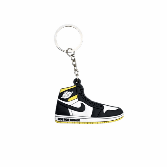 Les porte-clés sneakers fashion sont bien plus qu’un simple accessoire pratique ; ils incarnent l’essence du style urbain et moderne.