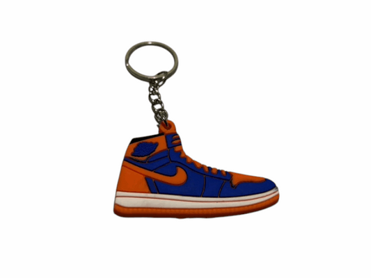 Les porte-clés sneakers fashion sont bien plus qu’un simple accessoire pratique ; ils incarnent l’essence du style urbain et moderne.