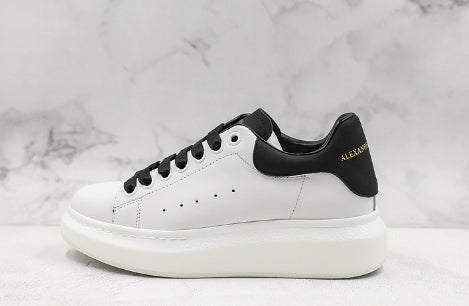  les chaussures Alexander McQueen Femme sont un témoignage de l'engagement de la marque à combiner style et audace. Exceptionnel pas Cher. Le moins cher.