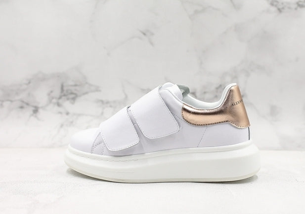  les chaussures Alexander McQueen Femme sont un témoignage de l'engagement de la marque à combiner style et audace. Exceptionnel pas Cher. Le moins cher.