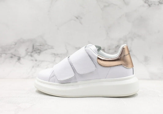  les chaussures Alexander McQueen Femme sont un témoignage de l'engagement de la marque à combiner style et audace. Exceptionnel pas Cher. Le moins cher.