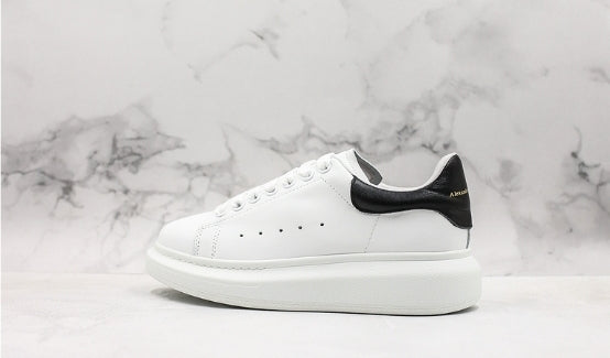  les chaussures Alexander McQueen Femme sont un témoignage de l'engagement de la marque à combiner style et audace. Exceptionnel pas Cher. Le moins cher.