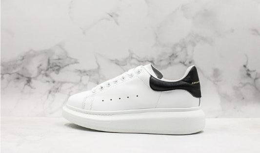  les chaussures Alexander McQueen Femme sont un témoignage de l'engagement de la marque à combiner style et audace. Exceptionnel pas Cher. Le moins cher.