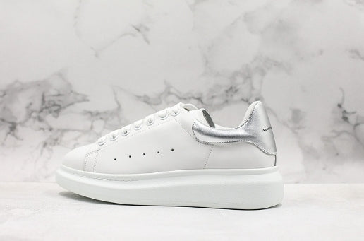  les chaussures Alexander McQueen Femme sont un témoignage de l'engagement de la marque à combiner style et audace. Exceptionnel pas Cher. Le moins cher.