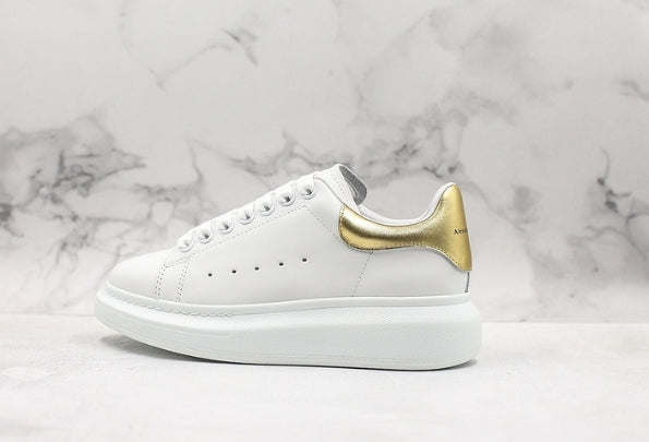  les chaussures Alexander McQueen Femme sont un témoignage de l'engagement de la marque à combiner style et audace. Exceptionnel pas Cher. Le moins cher.