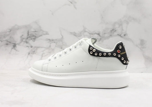  les chaussures Alexander McQueen Femme sont un témoignage de l'engagement de la marque à combiner style et audace. Exceptionnel pas Cher. Le moins cher.