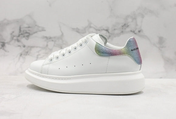  les chaussures Alexander McQueen Femme sont un témoignage de l'engagement de la marque à combiner style et audace. Exceptionnel pas Cher. Le moins cher.
