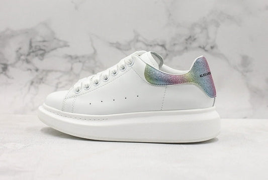  les chaussures Alexander McQueen Femme sont un témoignage de l'engagement de la marque à combiner style et audace. Exceptionnel pas Cher. Le moins cher.