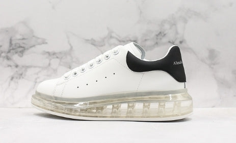  les chaussures Alexander McQueen Femme sont un témoignage de l'engagement de la marque à combiner style et audace. Exceptionnel pas Cher. Le moins cher.