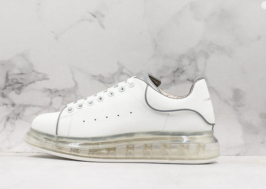  les chaussures Alexander McQueen Femme sont un témoignage de l'engagement de la marque à combiner style et audace. Exceptionnel pas Cher. Le moins cher.