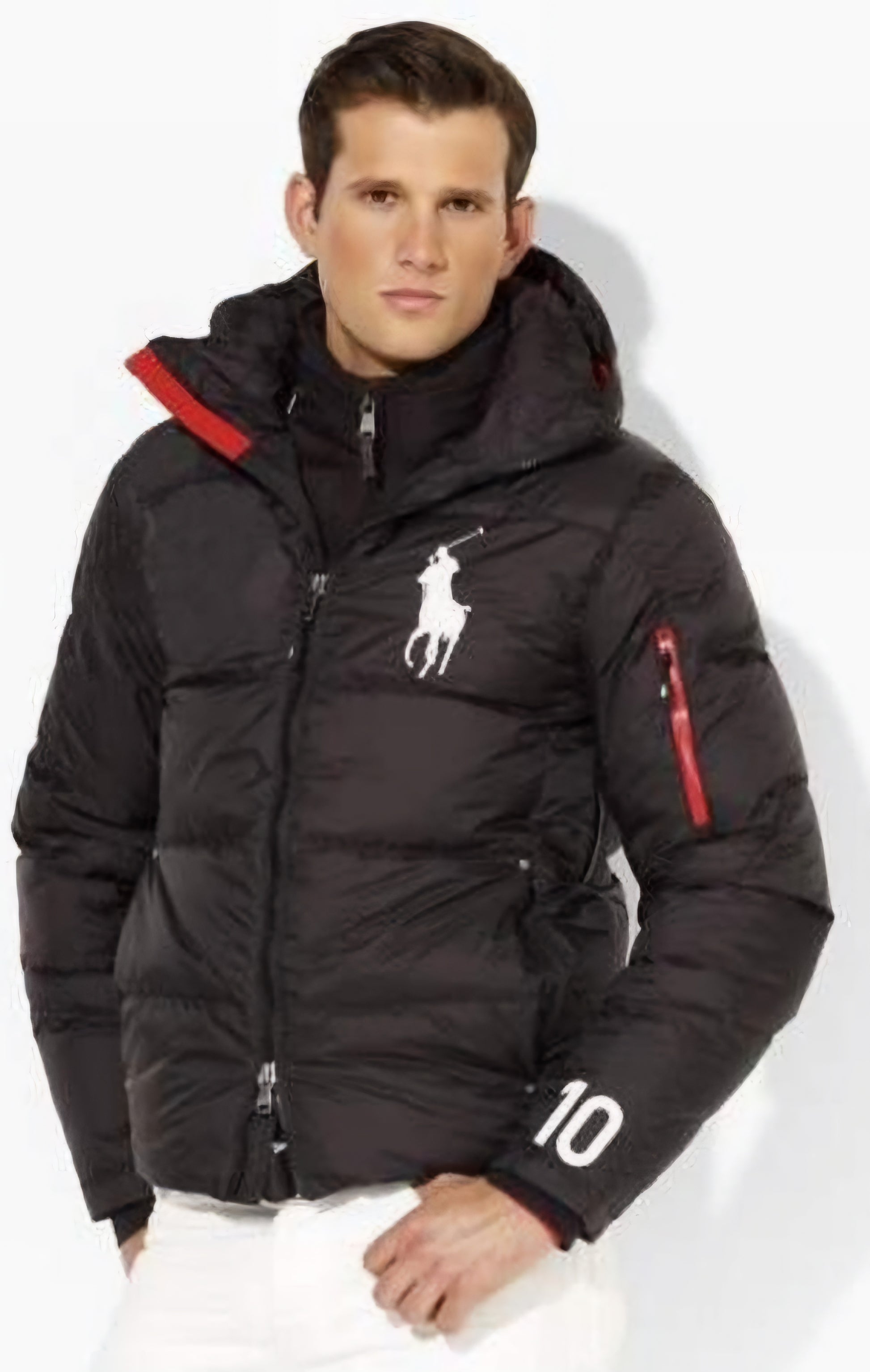 Les doudounes Ralph Lauren offrent une élégance intemporelle et une qualité exceptionnelle. Leur design raffiné et leurs matériaux haut de gamme 