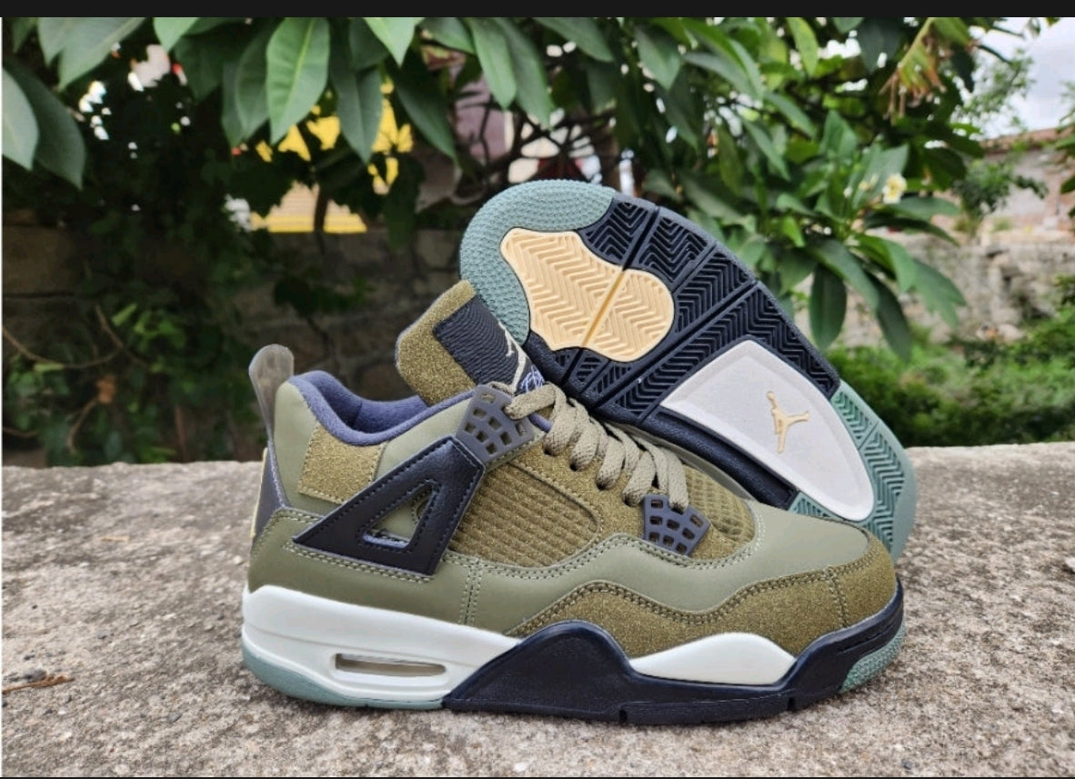  Les baskets Air Jordan 4 offrent un style iconique et une performance remarquable.

leur design distinctif pas cher. le moin cher. 