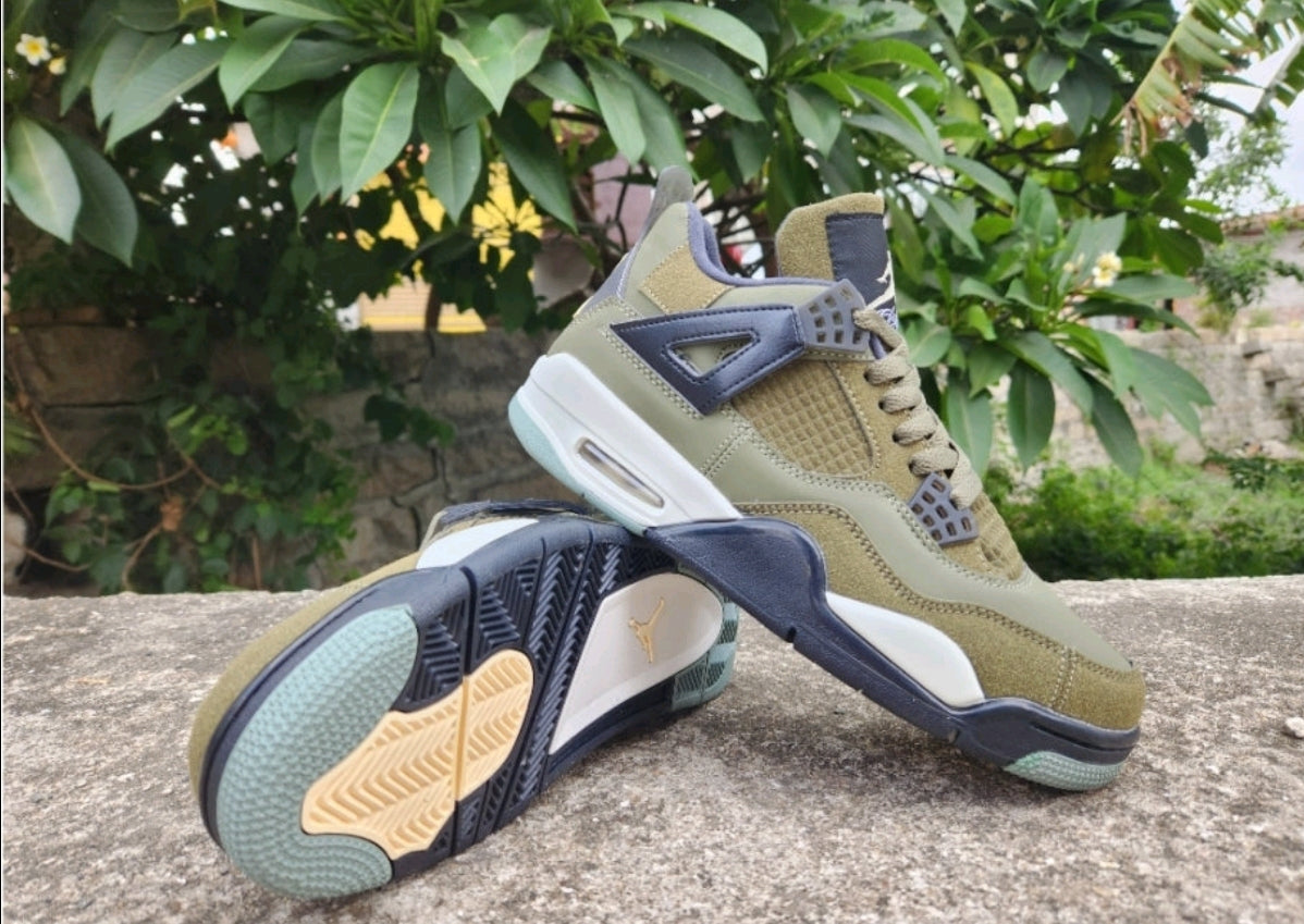 Les baskets Air Jordan 4 offrent un style iconique et une performance remarquable.

leur design distinctif pas cher. le moin cher. 