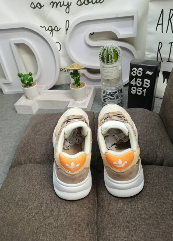 Premièrement: les baskets Adidas RETROPY F90 incarnent le mariage parfait entre style rétro et technologie moderne. Leur silhouette élégante et dynamique. combine un empeigne en mesh respirant avec des renforts en cuir pour un confort et une durabilité optimaux. 

 